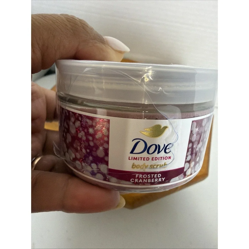 Dove Beauty Body Scrub Holiday Limited Edition- Frosted Cranberry 3.5oz SET OF 3